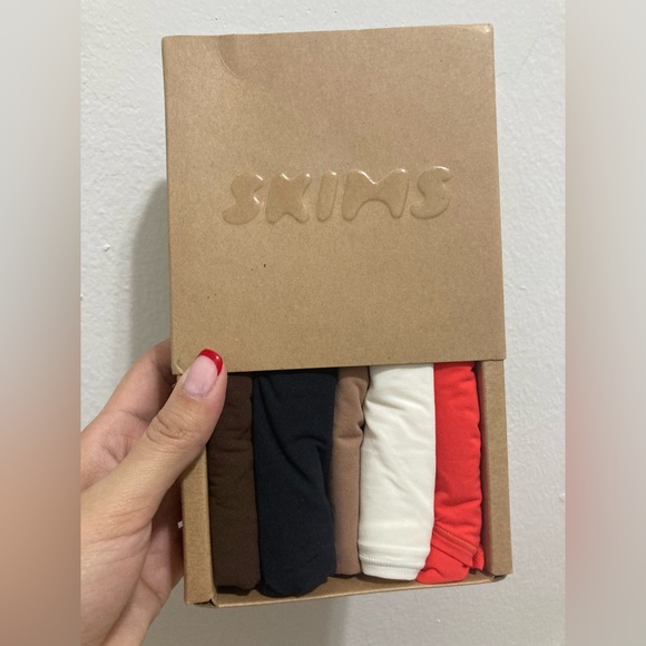 SKIMS Intimates & Sleepwear Skims Size Xs 5 Piece Gift Set Panties
